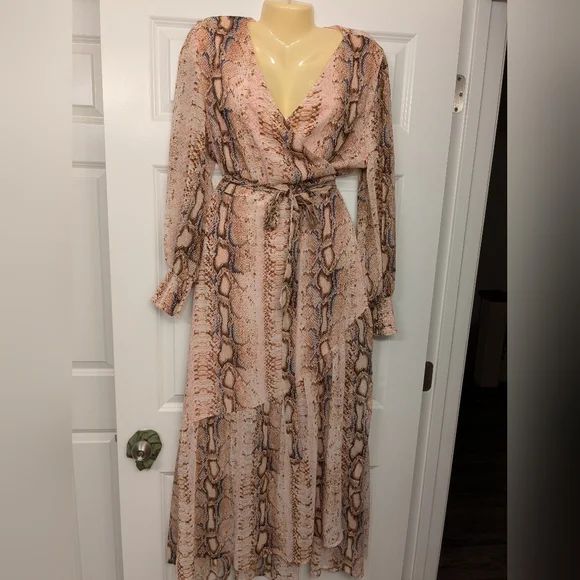 True Wrap Maxi Dress by Bar III Python Snake Skin Print Sz XL - Picture 7 of 7